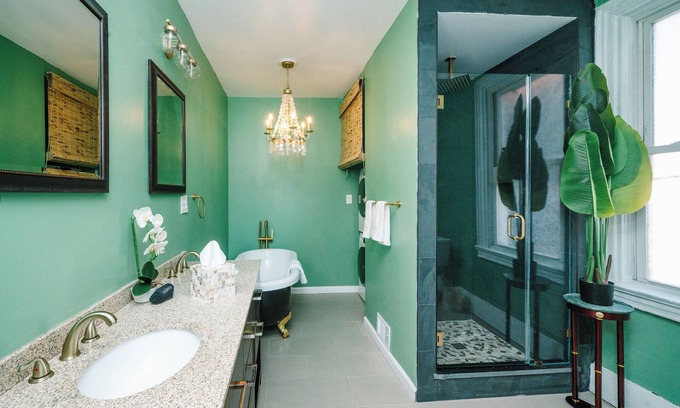Central Northside Casa | Walkable Luxury 4 Br House