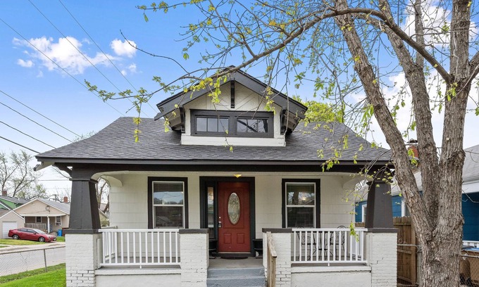 North Kansas City Casa | Look at this cutie located in North Kansas City, MO