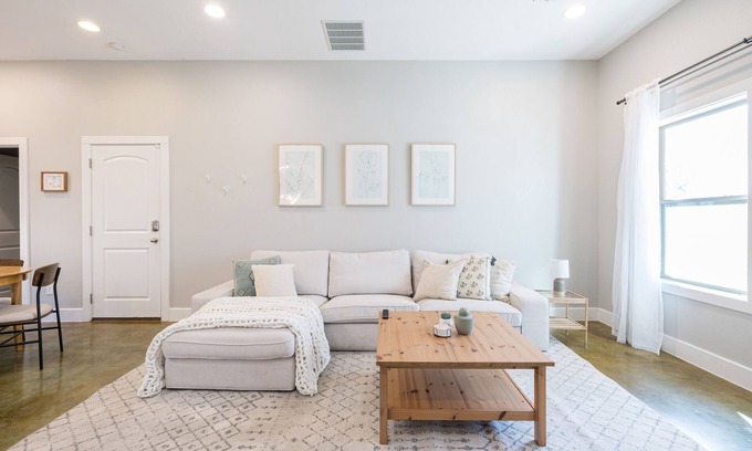 Chestnut Casa | Walkable to Food, Bars, Trails, Music - Near Downtown w/ Yard and Parking!
