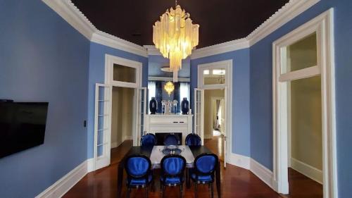 Faubourg Livaudais Apartamento | Walker Mansion on St Charles Ave - Unit 5