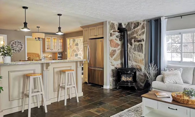 Walkerton Casa | Walkerton Riverside Retreat with Hot Tub
