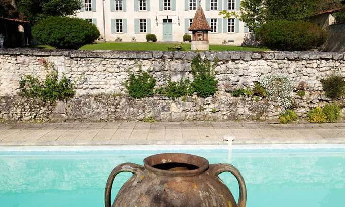 Saint-Romain Casa | Walking distance to Aubeterre - Gorgeous Country Manor for families, heated pool