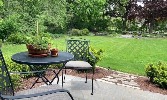 Sturgeon Bay Apartamento | Walking Distance to Downtown and Waterfront - Cozy Studio Apartment