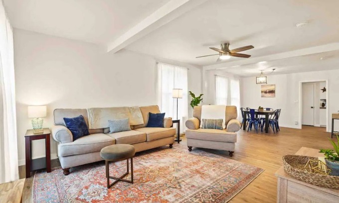 Meridian Casa | Walking distance to shops, restaurants, bars & more!