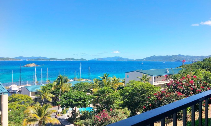Cabes Point Condominio | Walking distance to the Gorgeous Sapphire Beach!