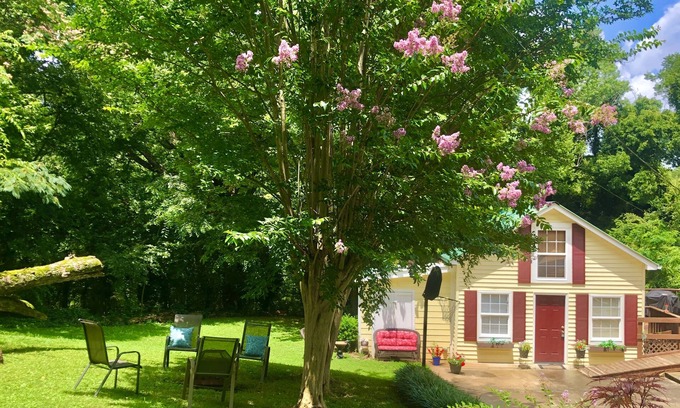 Fort Payne Cabaña | Walking distance to downtown Fort Payne AL.