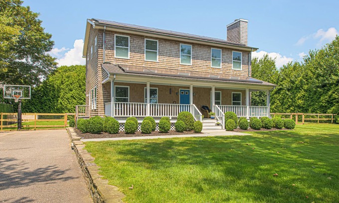Bridgehampton Casa | Walking distance to Bridgehampton Town & short drive to ocean beaches.