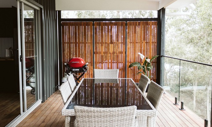 North Maleny Casa | Wallaby House - Family House in Private Parkland Setting with Lake View