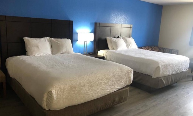 Wallaceburg Hotel | Wallaceburg Inn