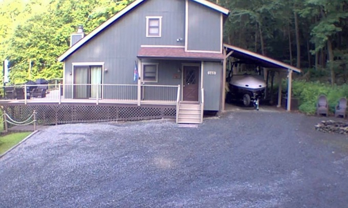 Greentown Casa | Wallenpaupack House with private dock!!