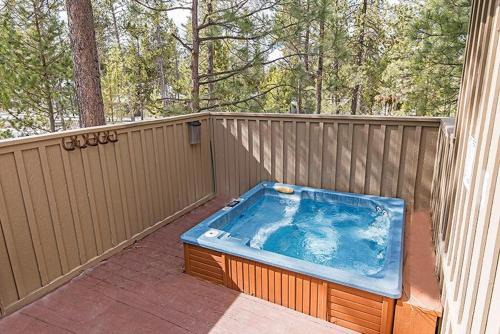 Deer Park Casa | Wallowa with Western Charm - Meredith Lodging