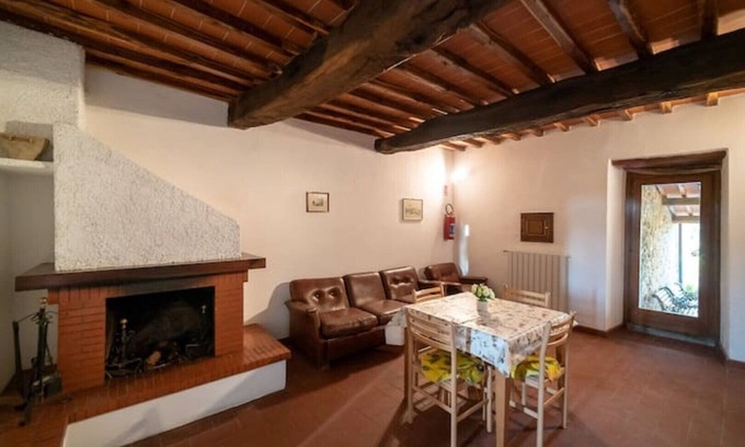 Pontassieve Apartamento | Walnut Apartment