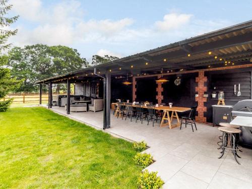 Thetford Casa | Walnut Tree Barn