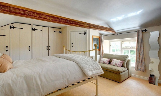 Barton Mills Casa | Walnut Tree Cottage - Tres Habitaciones Casa, Capacidad 6