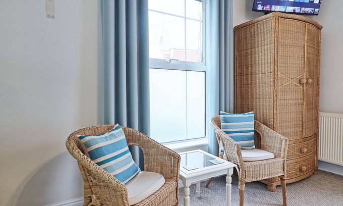 Walton on the Naze Cabaña | Walton Beach Holiday Lets