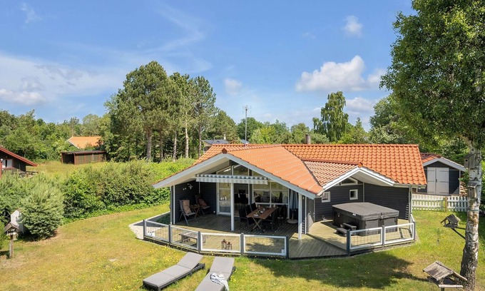 Ørsted Casa | "Waltraud" - 500m from the sea by Interhome