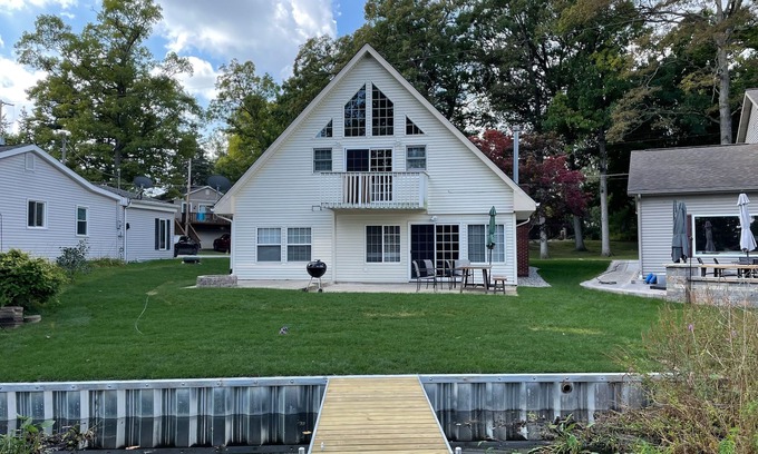 Brooklyn Casa | Wampler's Lake Cottage