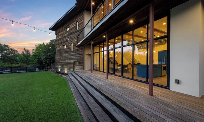 Barton Heights Casa | Wander Austin Downtown