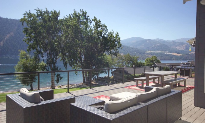 Wapato Point Casa | Wapato Point Bear Mountain Retreat - Views + Resort Access