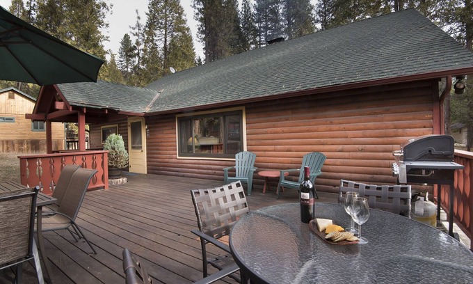 North Wawona Cabina | Wapiti (37), una casa de montaña grande y bien equipada dentro del Parque Nacional Yosemite