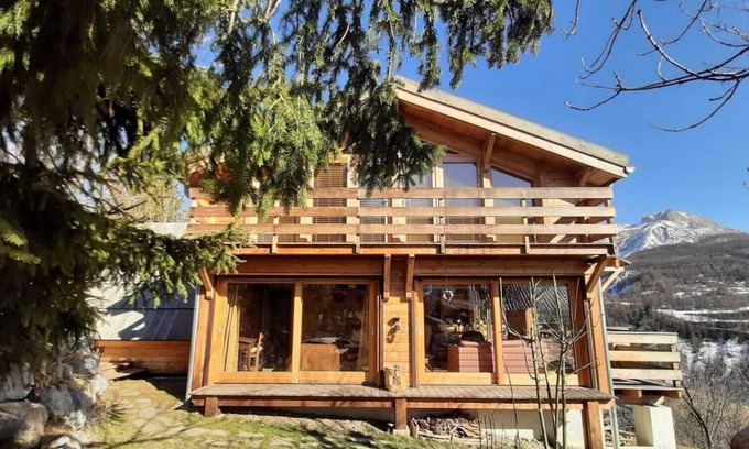 Allos Chalet De Esquí | Warm chalet with panoramic view