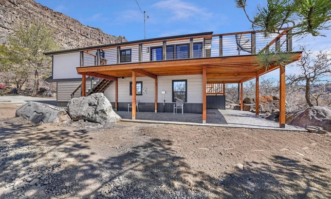 Twin Falls Casa | Warm Creek Bungalow, RIVER VIEWS
