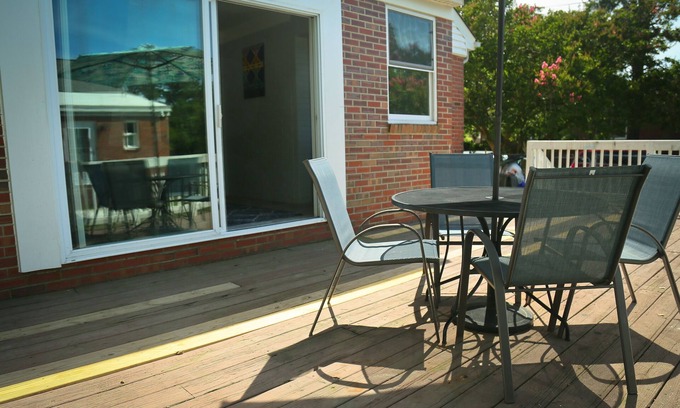 Norfolk Casa | Warm Gem near base/school/ hospitals