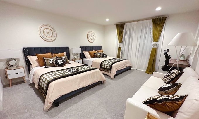 Chino Condominio | Warm little codon