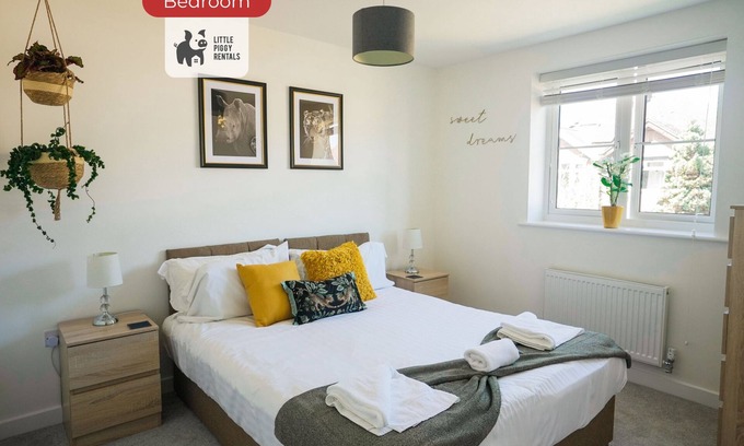 Peterborough Apartamento | Warm Modern Flat | 2x Parking | Wi-Fi | Smart TV