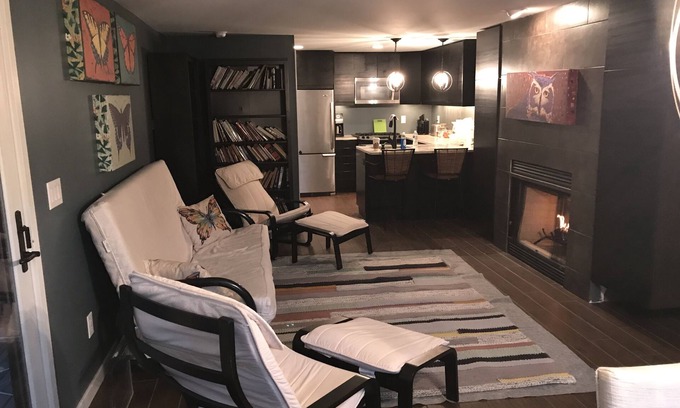 Bridgman Cabina | Warren Dunes on Lake Michigan-Hot Tub-Woodburning Fireplace-Two Bedroom/TwoBath