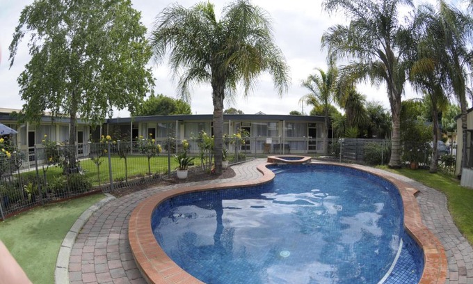 Albury Hotel | Warrina Inn Wodonga CBD