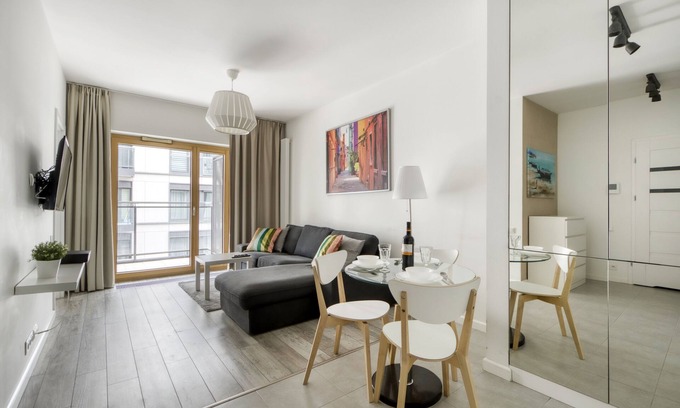 Mirow Apartamento | Warsaw Night Apartments MennicaResidence