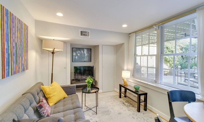 Kalorama Heights Apartamento | Washington DC Apartment: 2 Mi to National Mall!