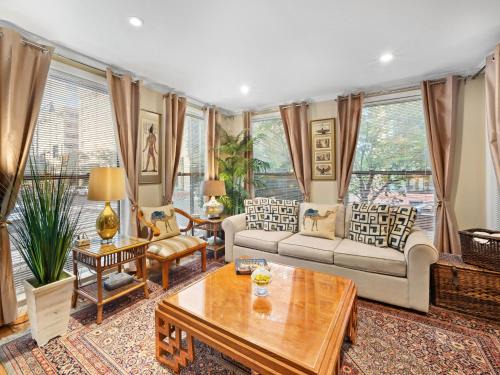 West End Apartamento | Washington, DC's Finest Address