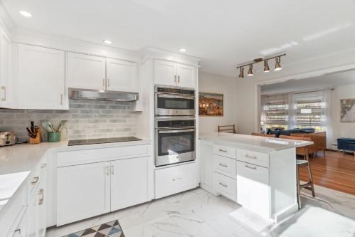 Rye Casa | Washington's Rye House AC Bikes New Kitchen
