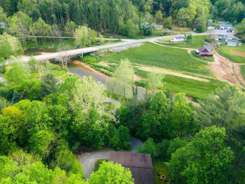 Sugar Grove Casa | Watauga River Retreat