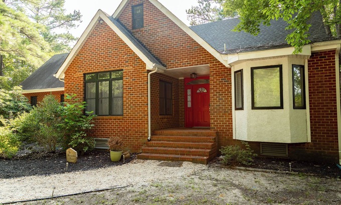 Stevensville Casa | Waterfront w/ Fishing, Games, Fire Pit - Activities Paradise!