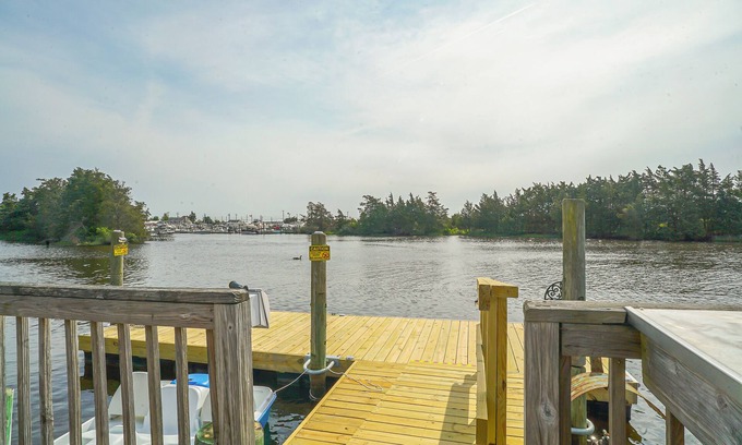 Little Egg Harbor Casa | Waterfront 4/2 House w/Boat Dock & Cottage. Bring Your Boat!