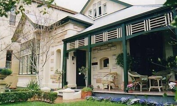 Glenelg South Casa | Water Bay Villa Bed and Breakfast
