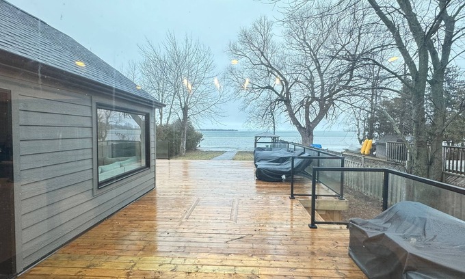 Duclos Point Cabaña | Water Front cottage in Georgina