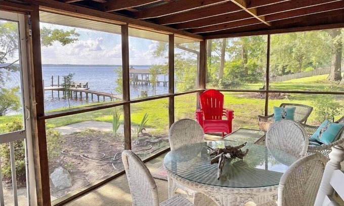 Edenton Casa | Water Front Cottage