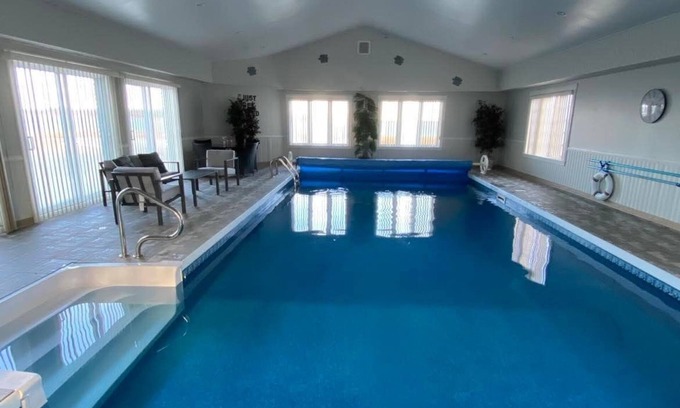 Tracadie Casa | Water front property,stunning sunset views, with your own indoor swimming pool.