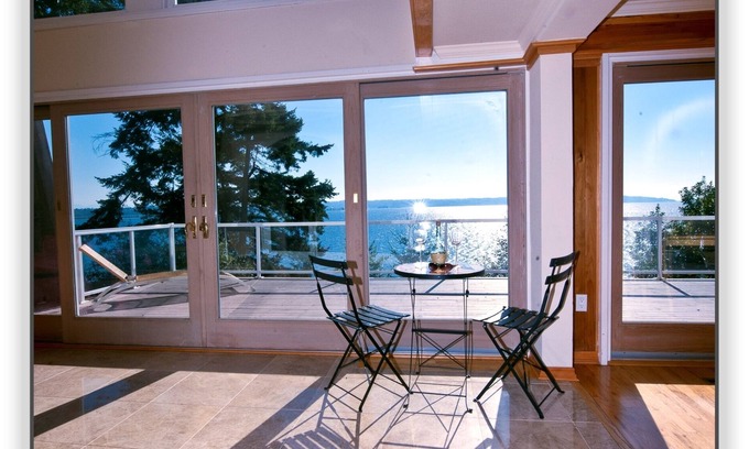 Marysville Casa | Casa espaciosa frente al agua con vista - ¡Vacaciones en el paraíso!