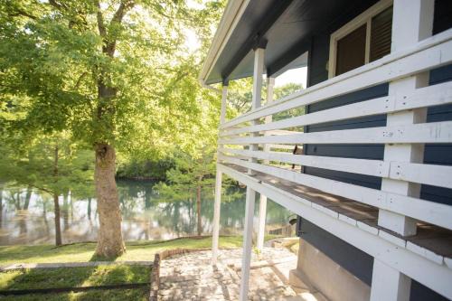 New Braunfels Casa | Water Haus - LITE