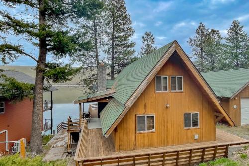 Joseph Casa | Water's Edge Haven