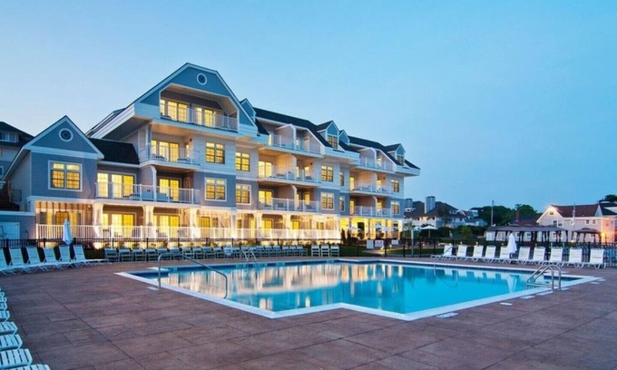 Westbrook Center Casa | Water's Edge Resort y spa con piscina cubierta y al aire libre y playa. Condo Sleeps 6