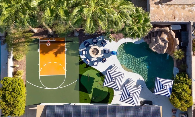 Alta Vista Estates Casa | Water Slide & Pool Basketball Court Sleeps 16