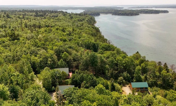 Bar Harbor Cabina | Water-View Cabin in Bar Harbor | Sleeps 10