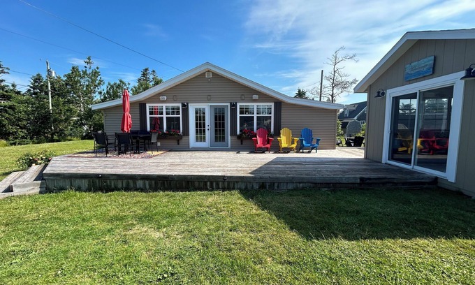 Stanhope Cabaña | Water View Cottage With Hot Tub, Just Minutes To North Shore Beach