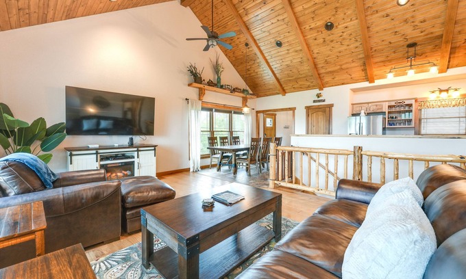 Carroll County Casa | Water-View Home Half Mile to Table Rock Lake